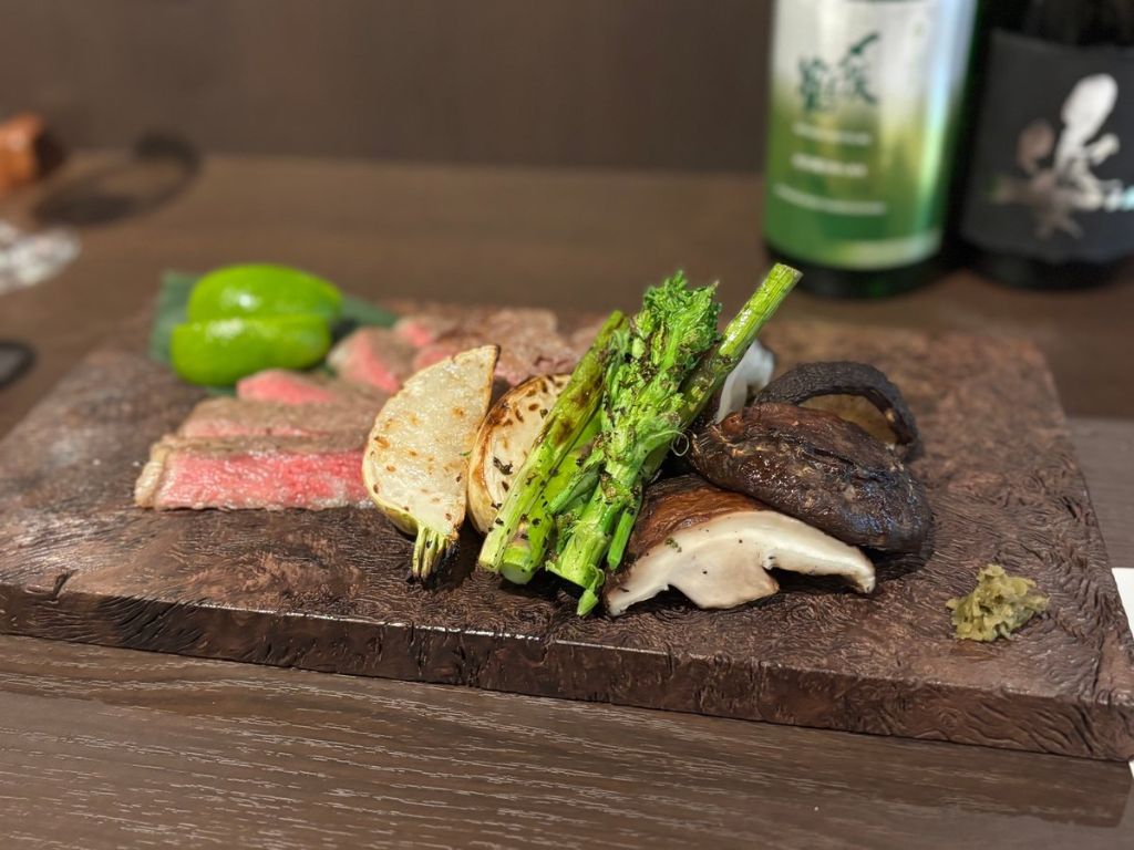 朝食の盛り付け